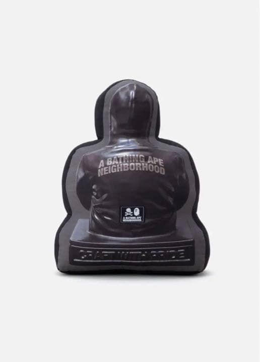 A BATHING APE NEIGHBORHOOD SHARK CUSHION BAPE × NEIGHBORHOO