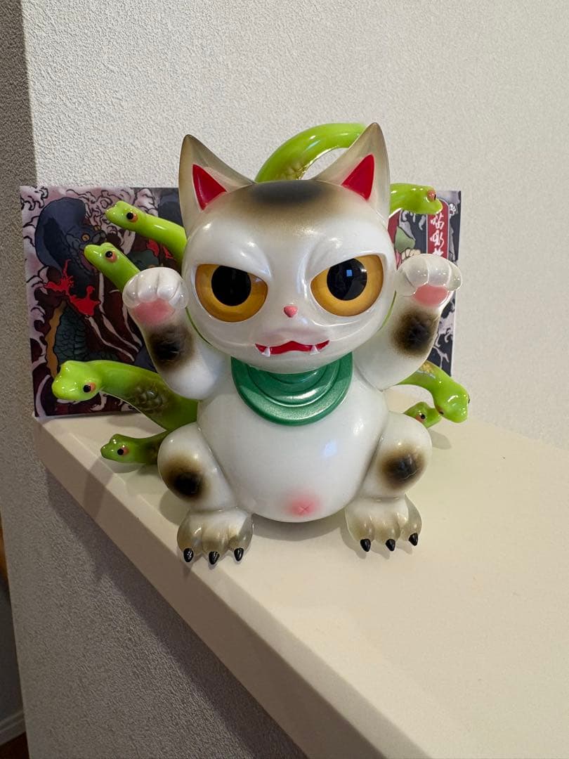 ニャスラ ソフビ MEOWWWTHRA - メルカリ