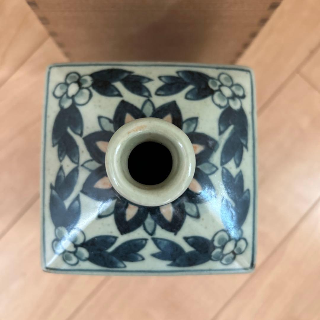 有田焼 円左エ門 南蛮絵 角瓶 花瓶 高さ約21cm／インテリア・飾り壺