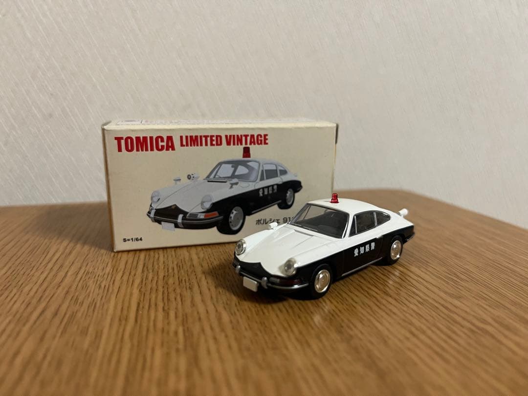 トミカリミテッドヴィンテージ ポルシェ912 パトロールカー トミカ