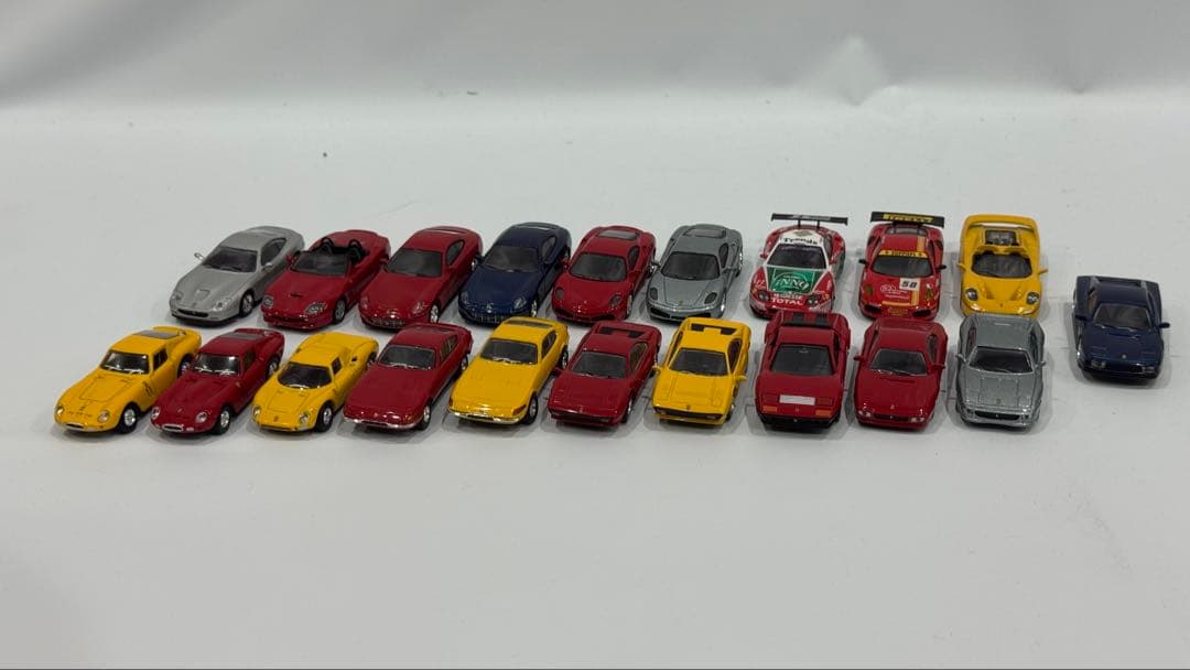フェラーリ ミニカー20台セット トミカ 20 エンツォ フェラーリ 通常品 ＆ 発売記念仕様 2台セット