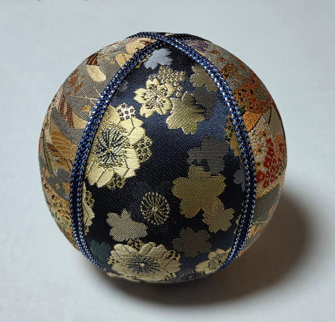 たんぽぽ様 3552 手毬 平安絵巻 花柄 紺色系 金襴 木目込みまり 置物 5寸