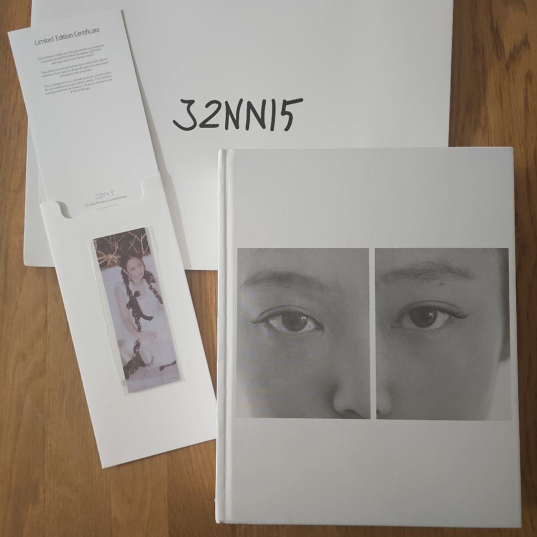 JENNIE 写真展 <J2NNI5> POPUP Photobook 特典 JENNIE <J2NNI5> POP UP ジェニ Photobook 特典付 - メルカリ