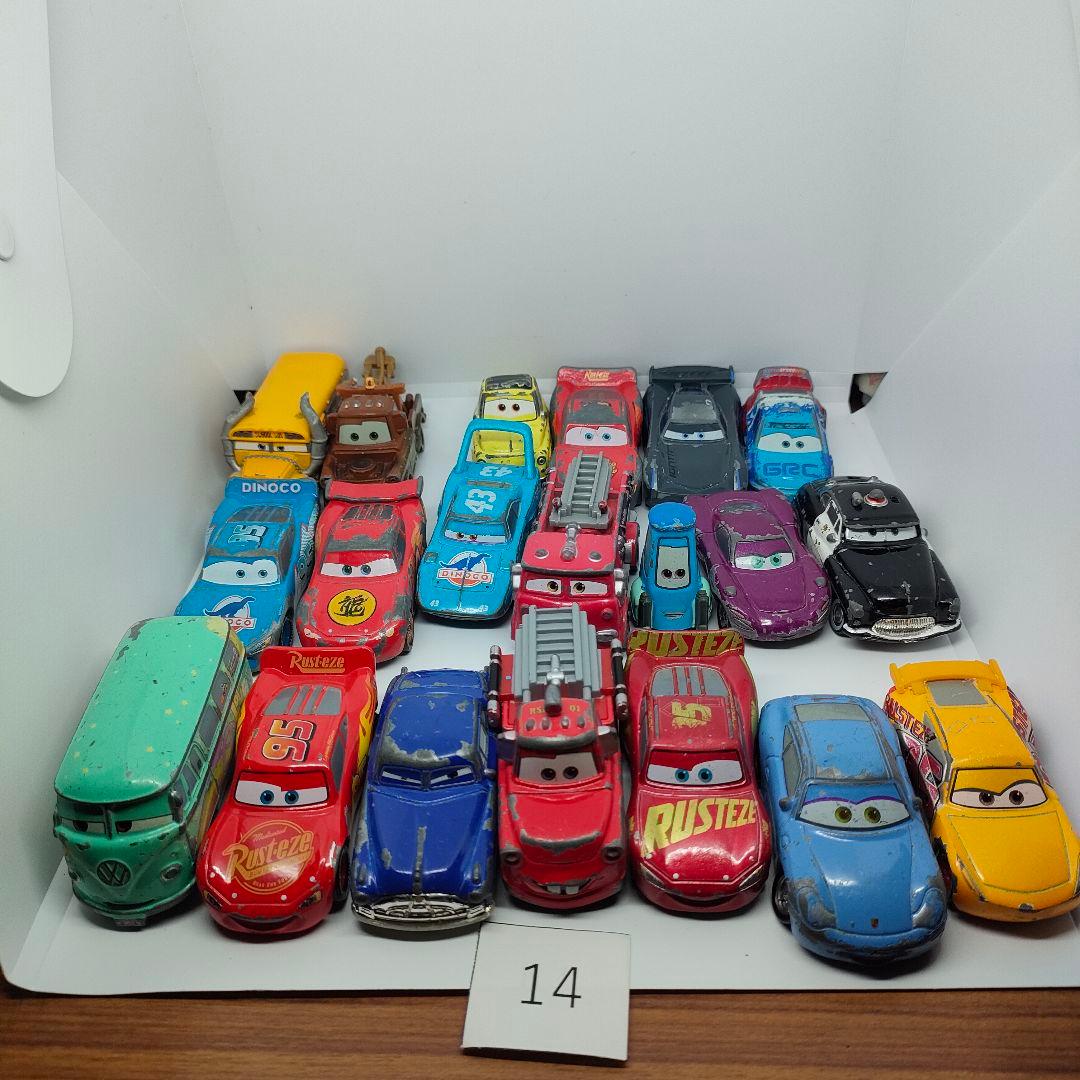 14 カーズ トミカ 20台 まとめ売り - メルカリ