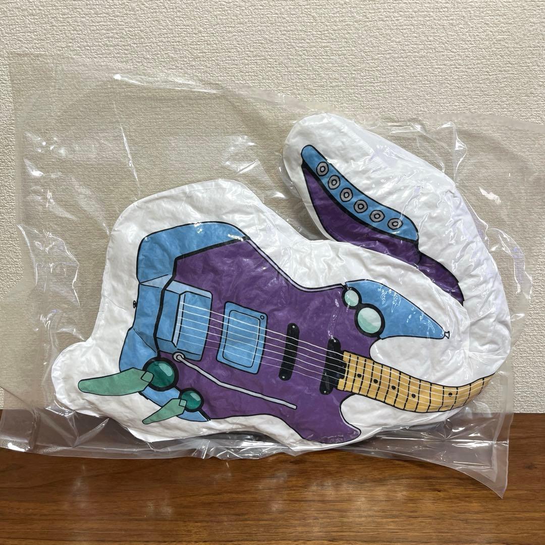 マクロス7 バサラエクスプロージョン2024 バサラのギター型クッション