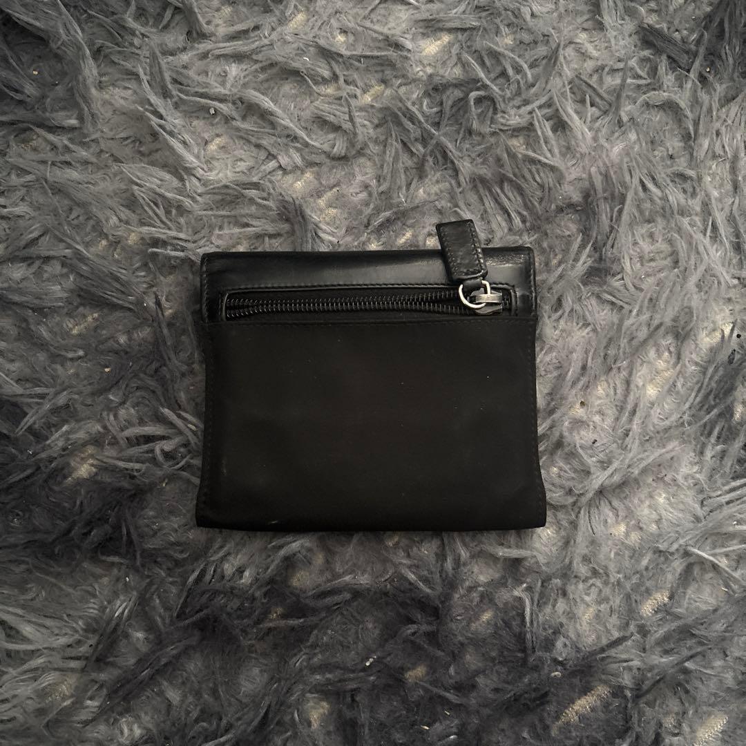 希少】 PRADA 二つ折り財布 レザーナイロン イタリア産 - メルカリ
