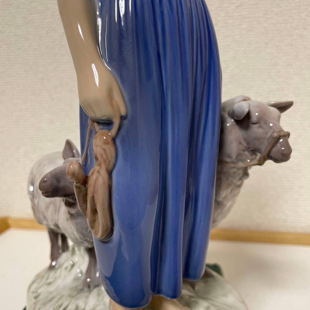 ＊女性と３頭の羊＊高さ２７cm・Ｂ＆Ｇ． ・希少・