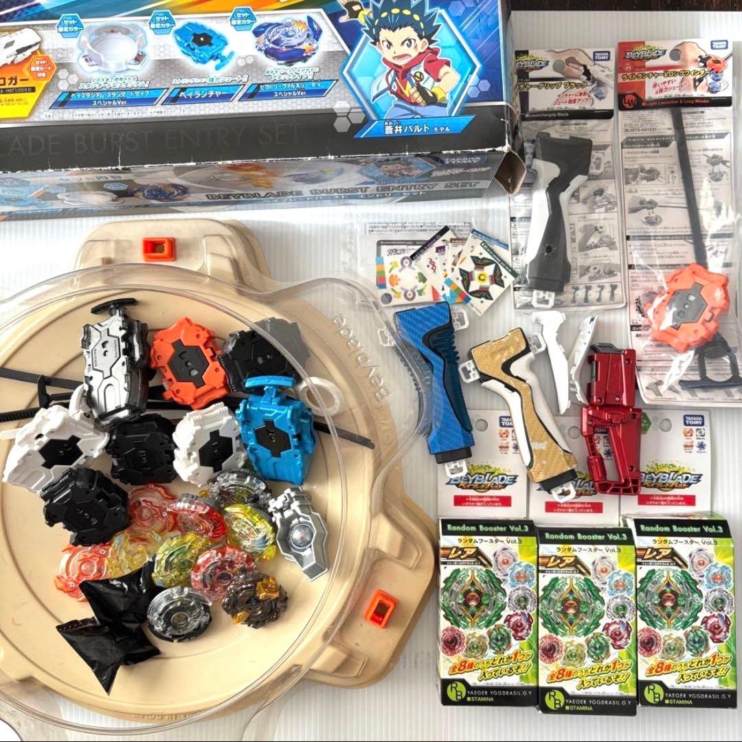 【匿名配送】【新品・未使用・未開封含む】ベイブレードバースト フルセット ベイブレードバースト 【関東 中部 送料無料】ギミック付の新型