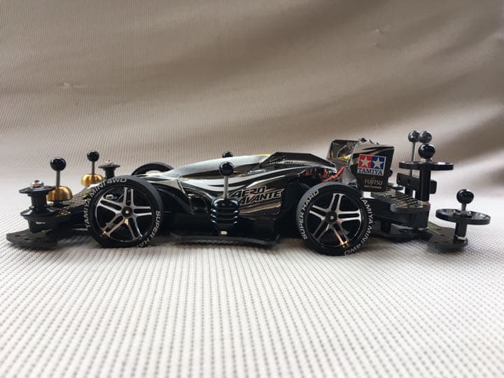 ミニ四駆 エアロアバンテ ブラック メタリック フルカスタム 1 作成中