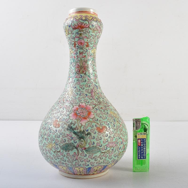 中国 大清康煕年製 粉彩纏枝花卉文 蒜口瓶 V R6091F - メルカリ