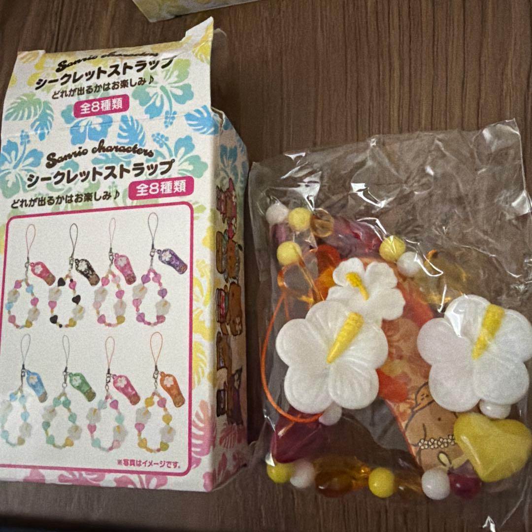 サンリオ シークレットストラップ 全8種類 - メルカリ
