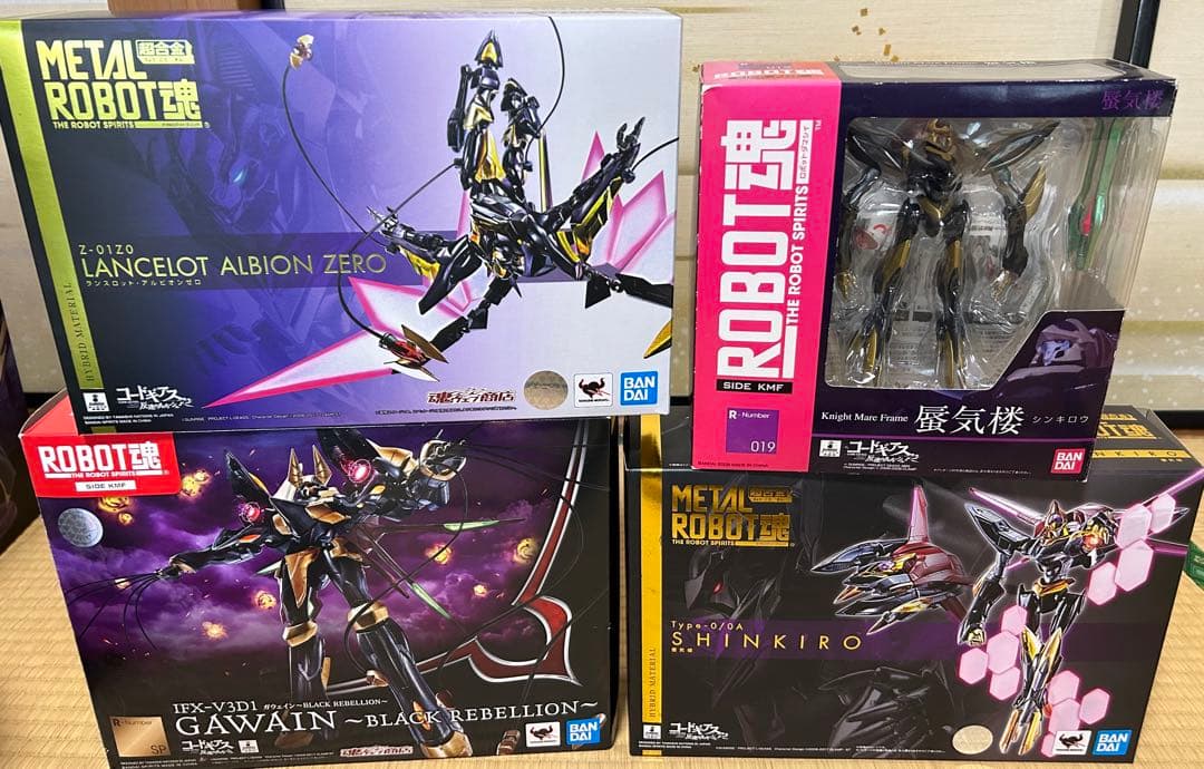 コードギアス　ROBOT魂 ロボットモデル コレクションセット ROBOT魂 ＜SIDE KMF＞ 紅蓮特式 | 魂ウェブ