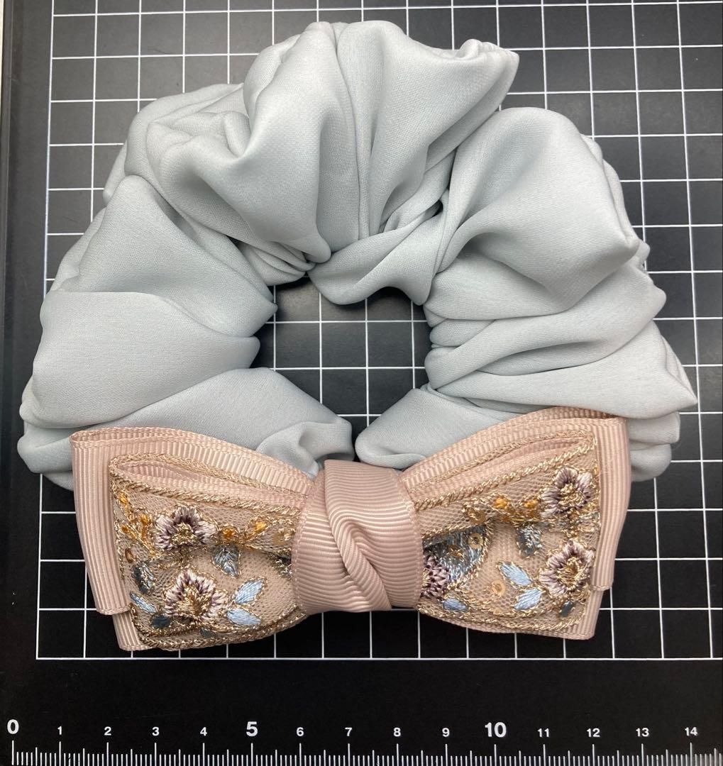 ハンドメイドシュシュM-4261♡サックスジョーゼット♡インド刺繍リボン