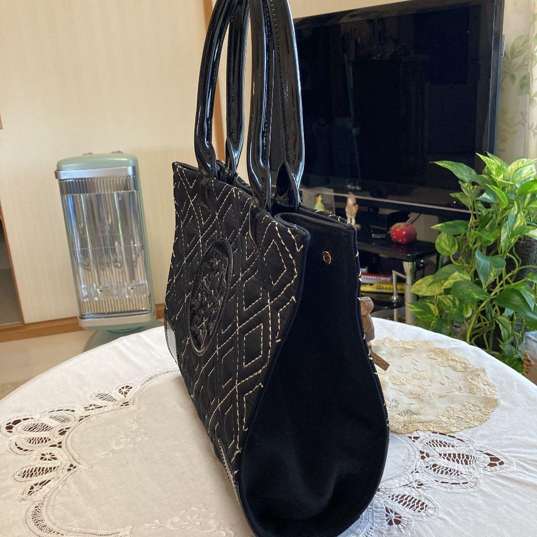 トリバ-チ-のバッグです。結婚式、お食事会などにいかがでしょうか