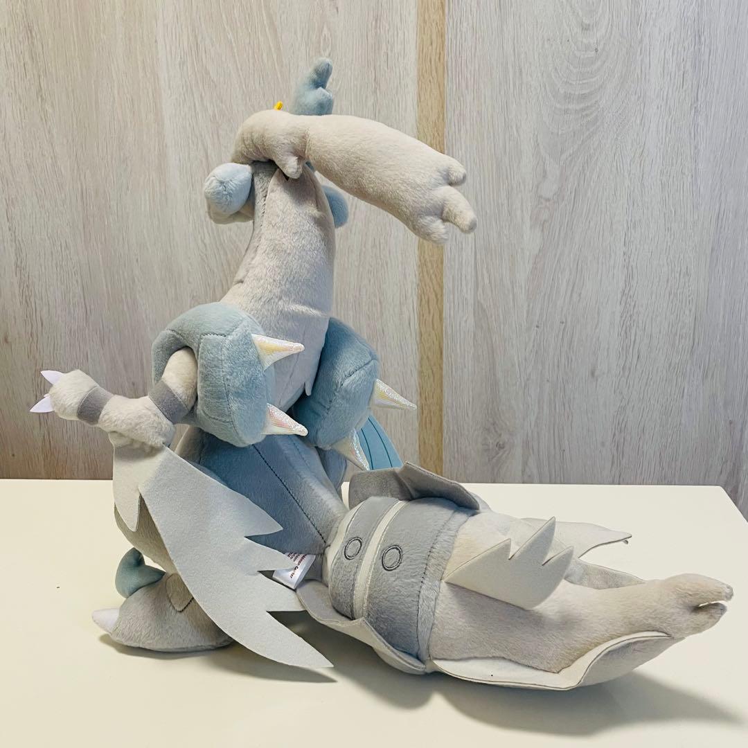 貴重品！】ポケモンセンター ぬいぐるみ ブラックキュレム & ホワイト
