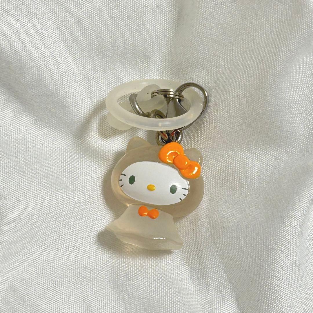 な*読様 ハローキティ めじるしアクセサリー てるてる坊主 - メルカリ