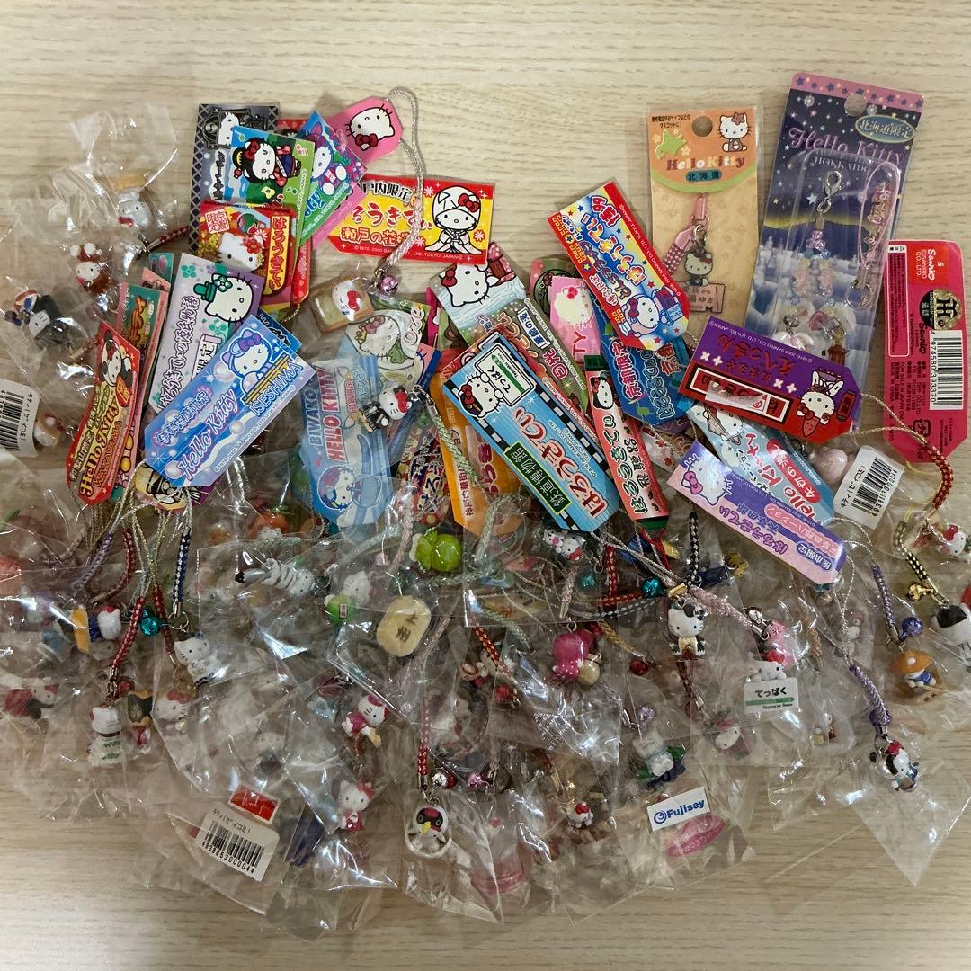 【最終値下げ】ご当地キティ ストラップ レア 根付け 77個 まとめ売り 販売終了レア品含む】22個セット ご当地キティちゃん 根付けストラップ