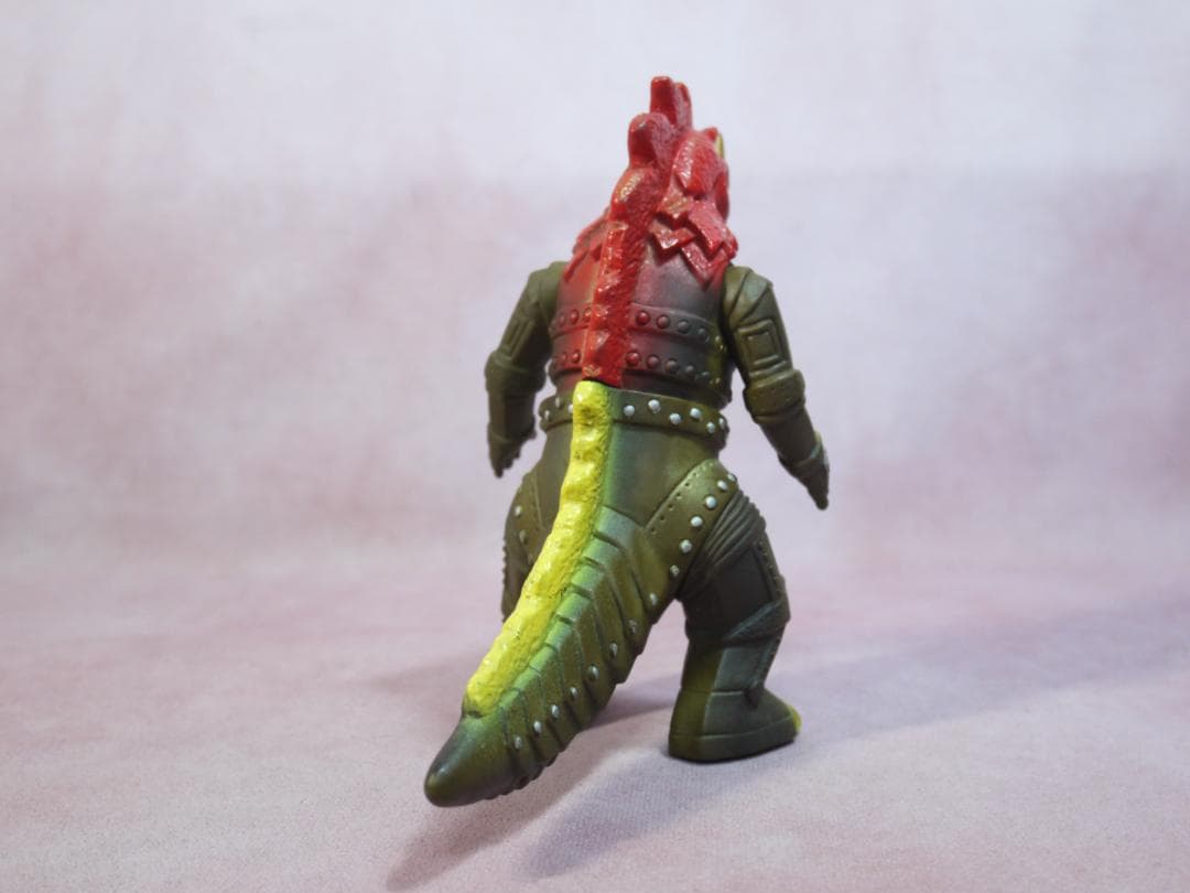 怪獣コマンドパワー軍団 メガゾラン ソフビ - メルカリ