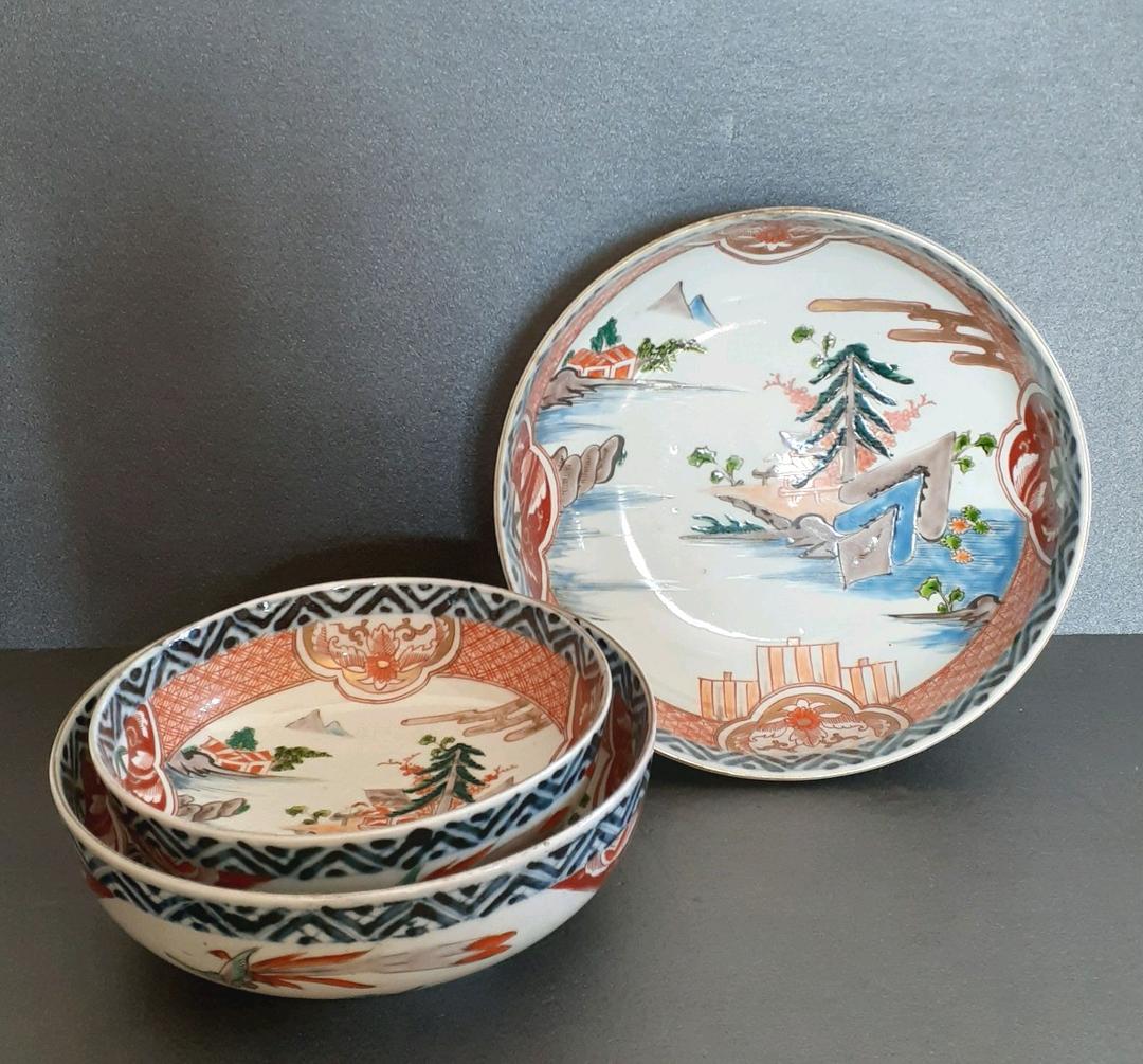 名品】明治時代 古伊万里 金彩色絵 帆掛け舟に山水図 三重鉢 大中小