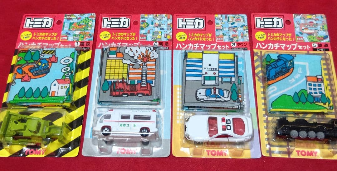 希少　TOMY赤ロゴ　トミカ ハンカチ マップセット　4台　未開封保管品 希少 TOMY赤ロゴ トミカ ハンカチ マップセット 4台 未開封保管品 希少
