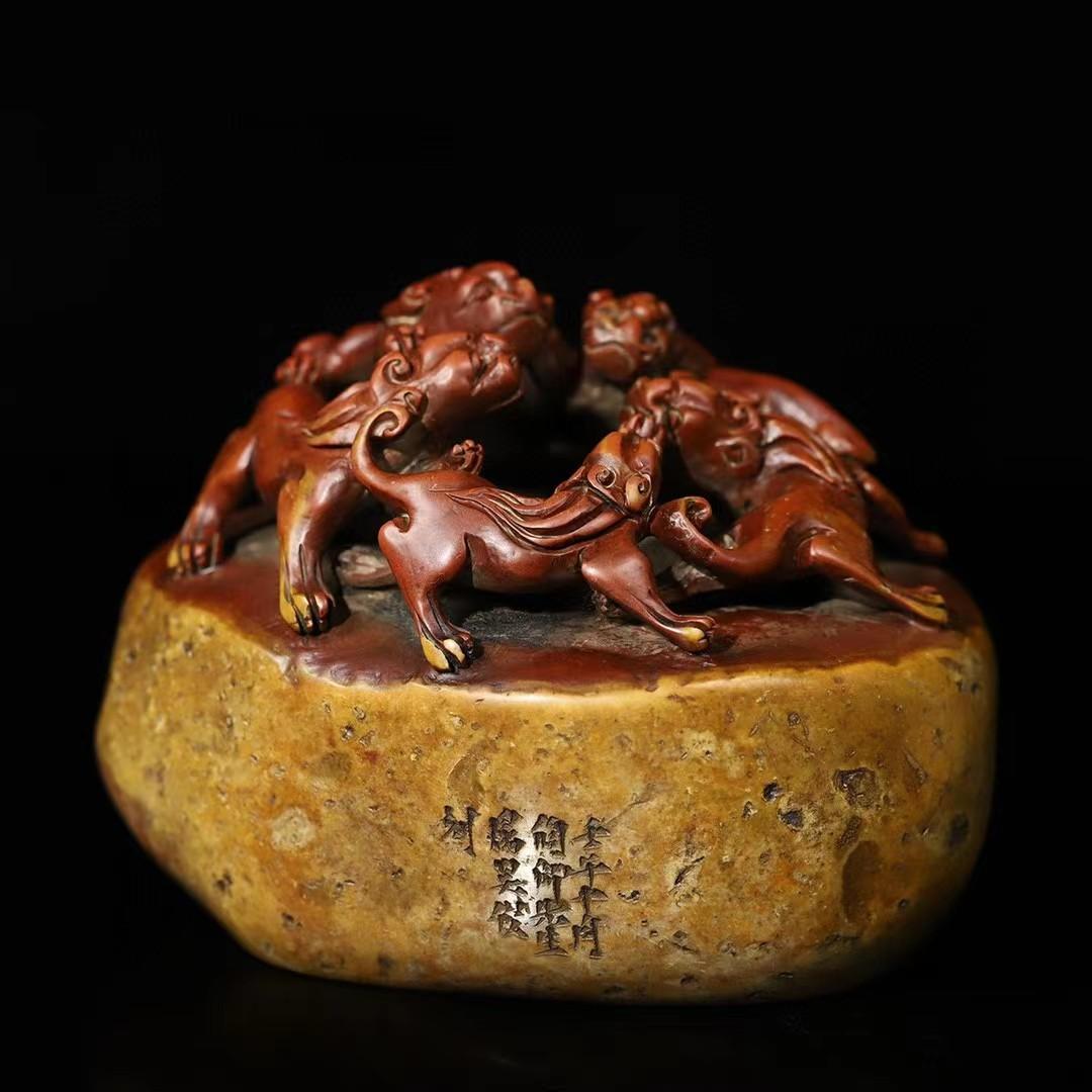 中国古美術・旧蔵螭虎龍钮随形の印鑑・寿山石朱砂红原石彫り・書道・文房具・置物 中国古美術・旧蔵螭虎龍钮随形の印鑑・寿山石朱砂红原石彫り・書道