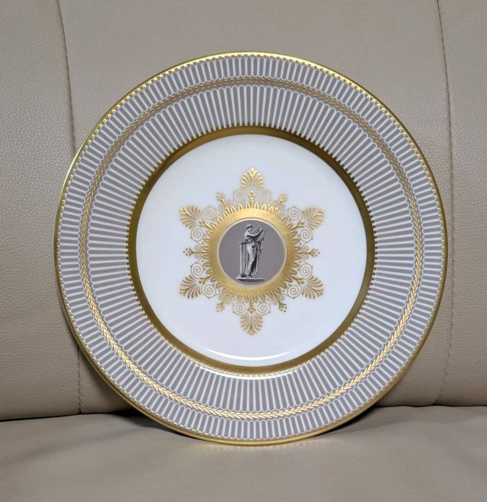 ウェッジウッド アンセミオン グレイ 23cm プレート アンセミオン グレイ プレート 23cm|WEDGWOOD公式オンラインストア
