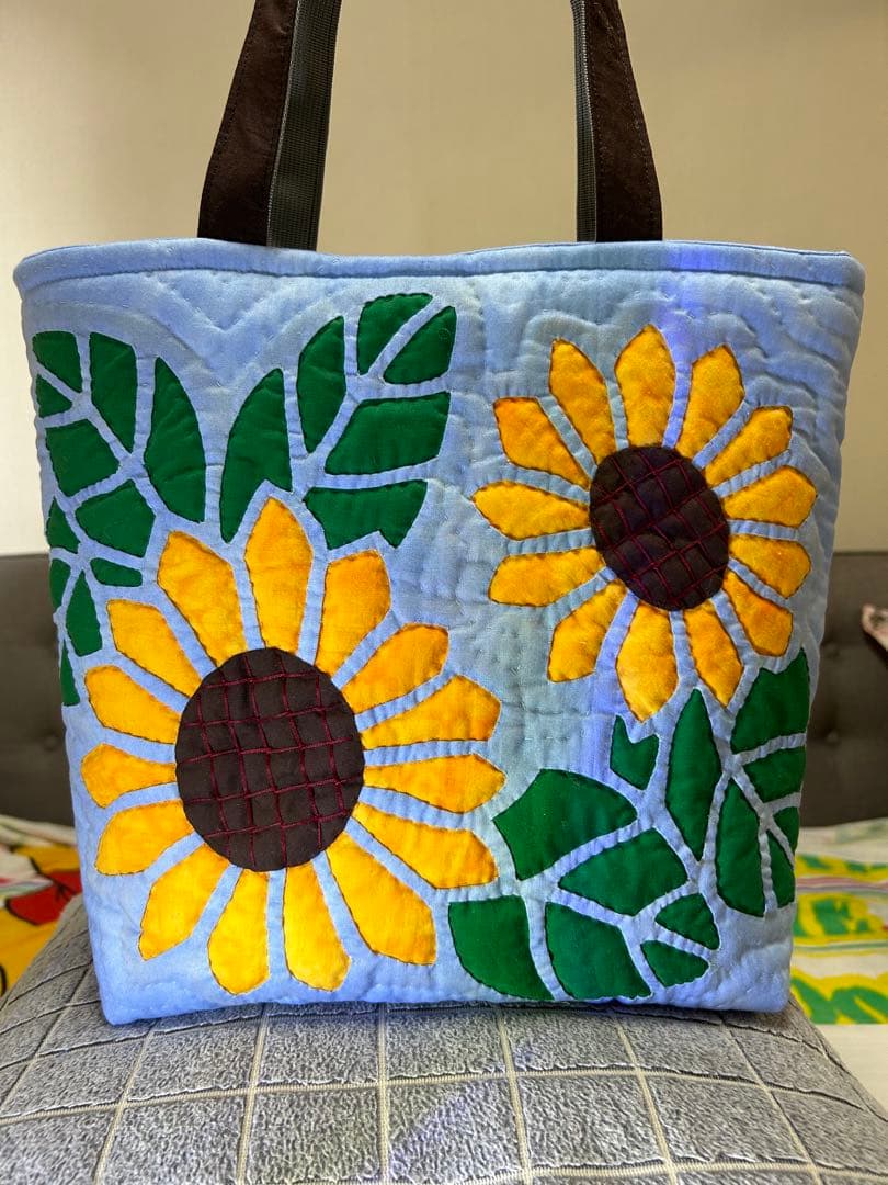 ハワイアンキルト◇トートバッグ◇ひまわり◇ハンドメイド◇チャーム