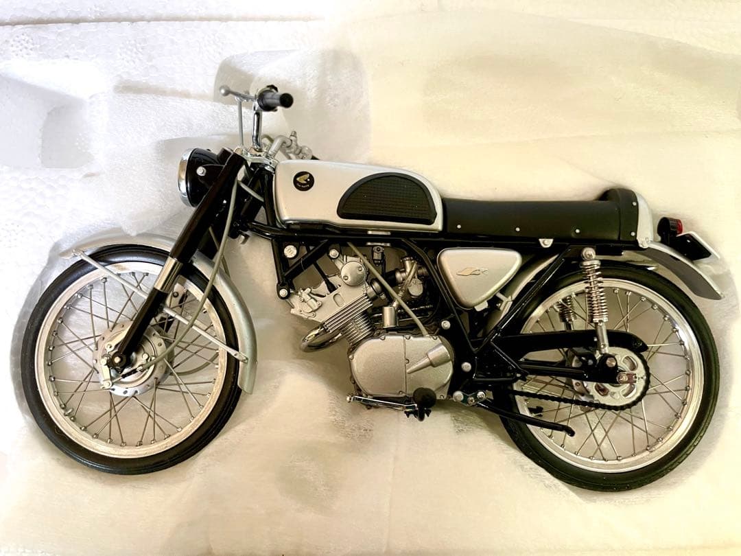 価格変更 1/10 エブロ ホンダCR110 street 1962絶版未展示品 - メルカリ