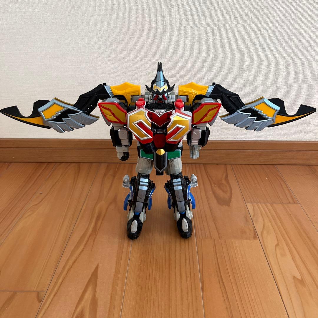 バンダイ 魔法戦隊マジレンジャー 魔神合体 DXマジキング - メルカリ
