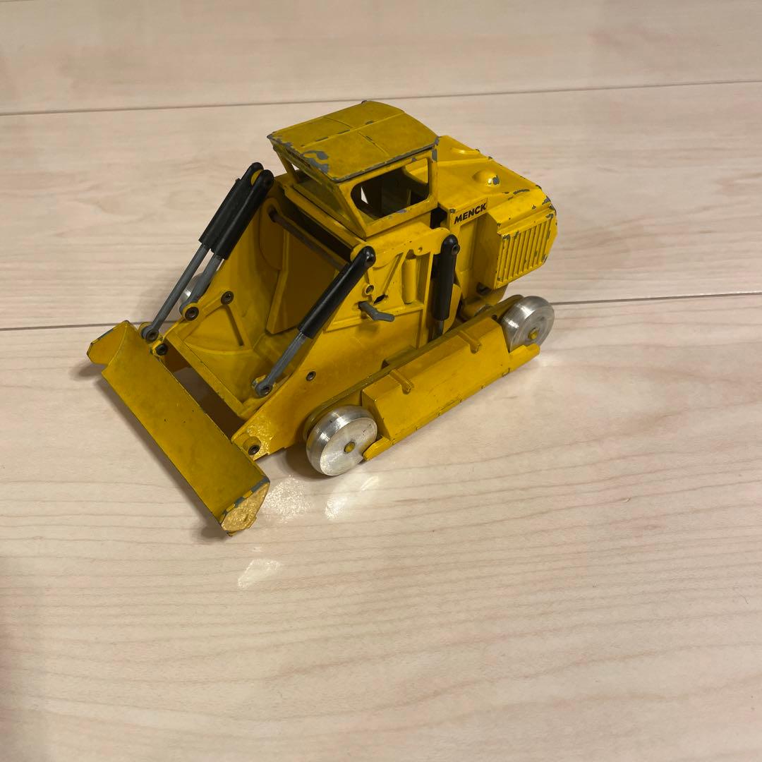建機ミニチュアNZG 50/1 スケールモデル スクレープドーザ (メンク