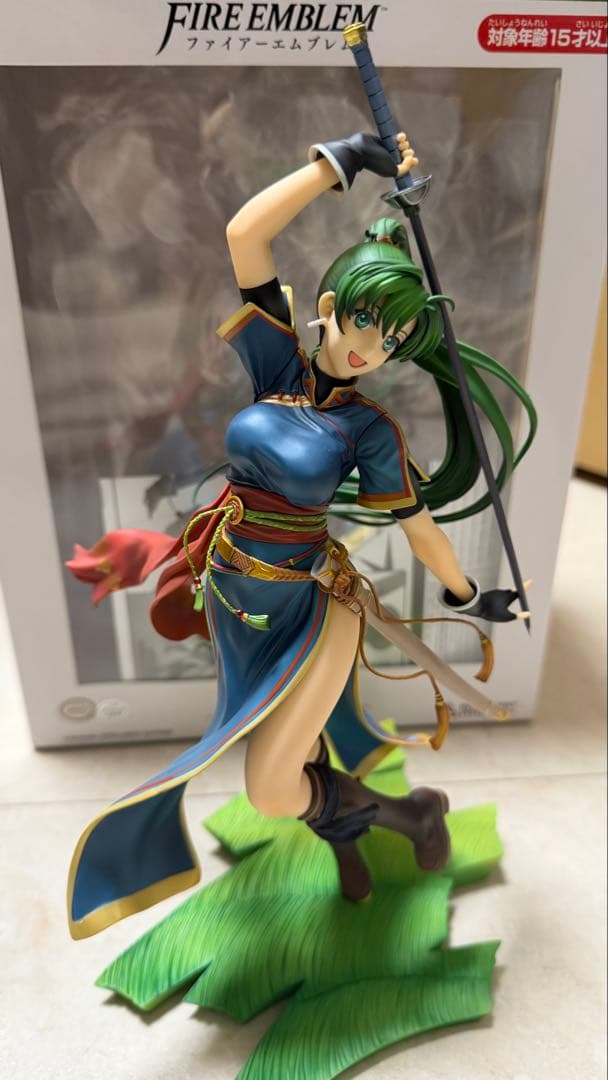 【開封・美品】ファイアーエムブレム 烈火の剣 リンディス 1/7 フィギュア 箱破損特価新品)ファイアーエムブレム リン 1/7 完成品フィギュア