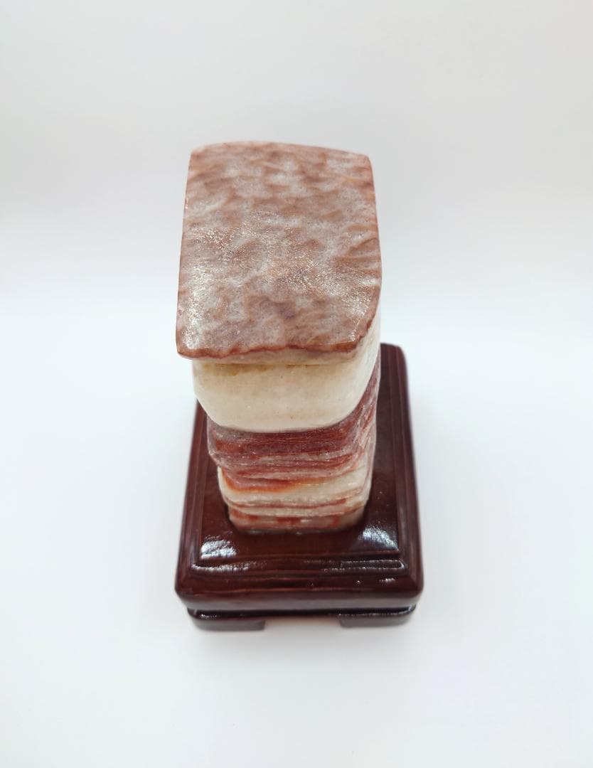 家宝！天然パワーストーン【台座付き】1.5Kg　肉形石、猪肉石、豚肉石、肉石
