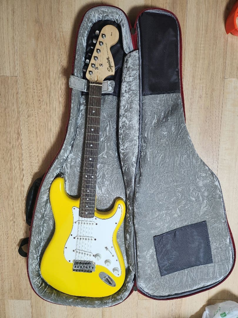Squier by Fenderストラトキャスター ケース付 Squier by Fender SONIC STRATOCASTER HSS Black エレキギター初心者14