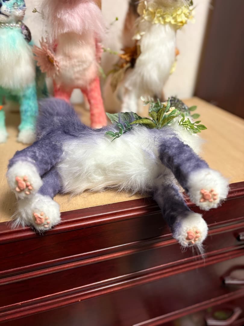 紫イメージ 猫アートドール【ハンドメイド 羊毛フェルト ぬいぐるみ