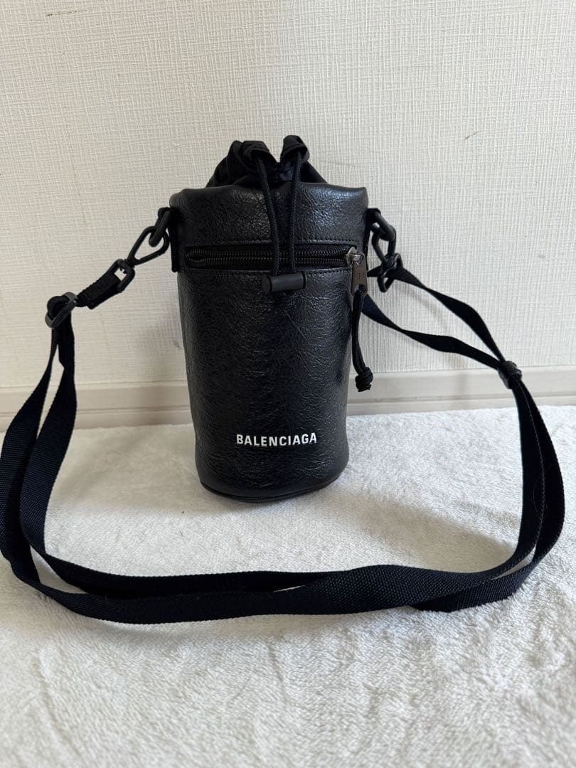BALENCIAGA バレンシアガボトルホルダー BALENCIAGA（バレンシアガ） ペットボトルホルダー ボトルバッグ