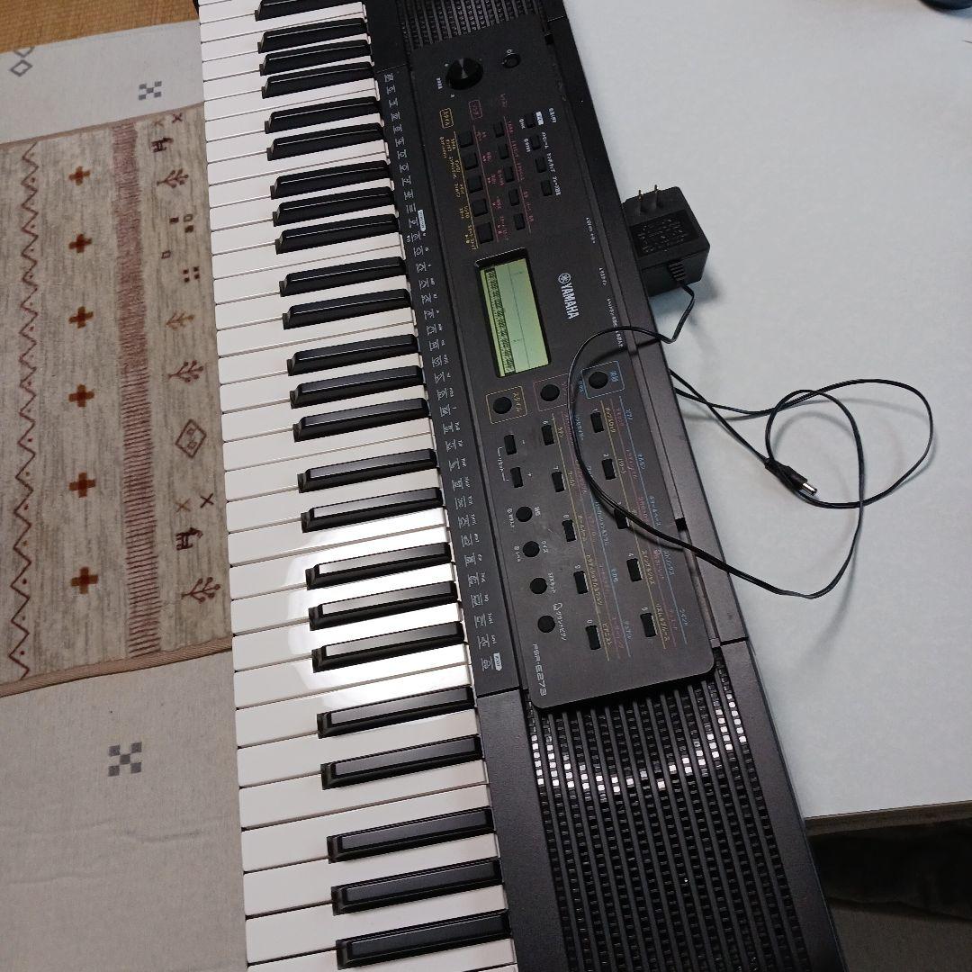 ふ*ぐ様 美品 Yamaha Portatone 61鍵ピアノ