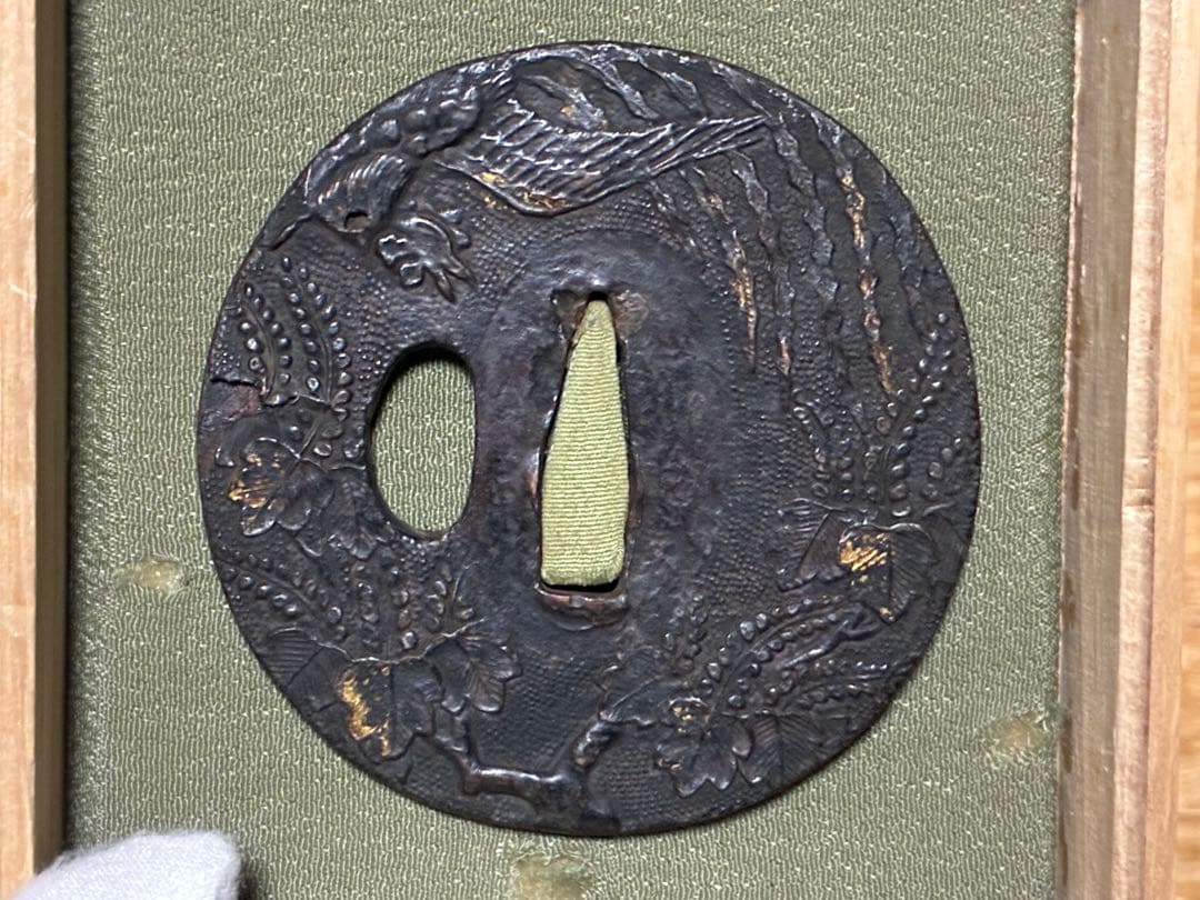 銅製 鳳凰 桐紋 象嵌 彫刻 鍔(つば) 時代物 箱入 62228cdf8d8cfaba8cd636a902d8d2