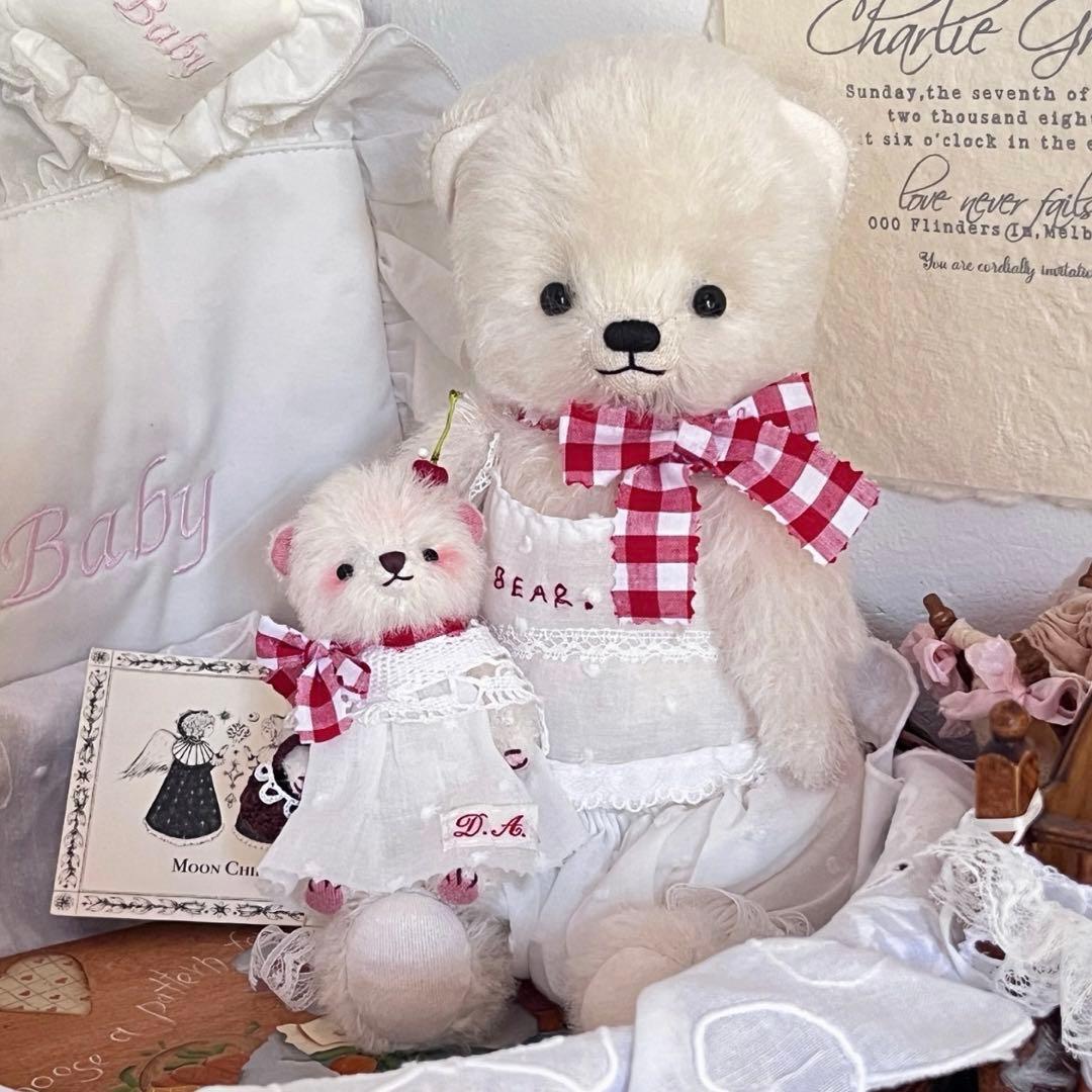 かわいい白熊ちゃん ぬいぐるみ くま ハンドメイド 海外作家様 テディベア