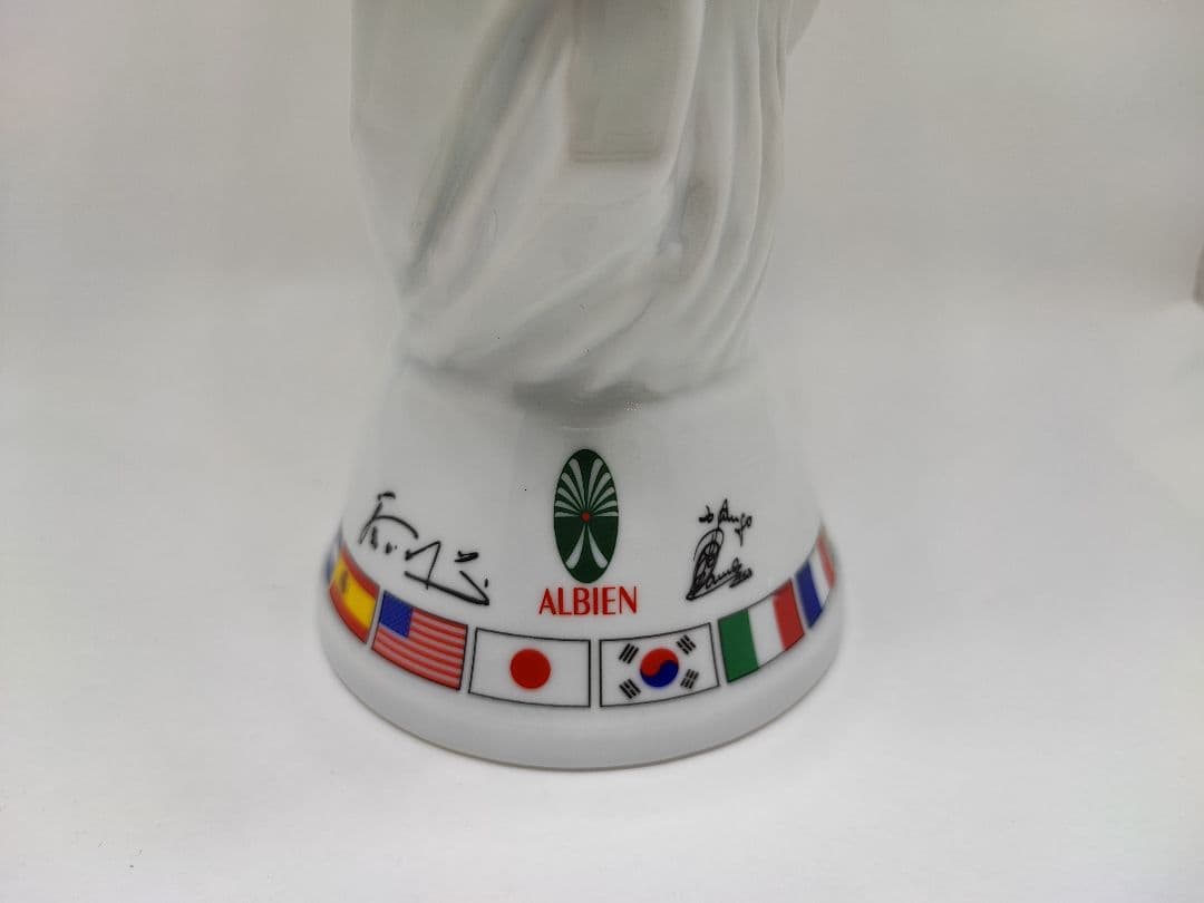 2002年 FIFAワールドカップ トロフィ レプリカ 陶器 愚堂登窯 - メルカリ