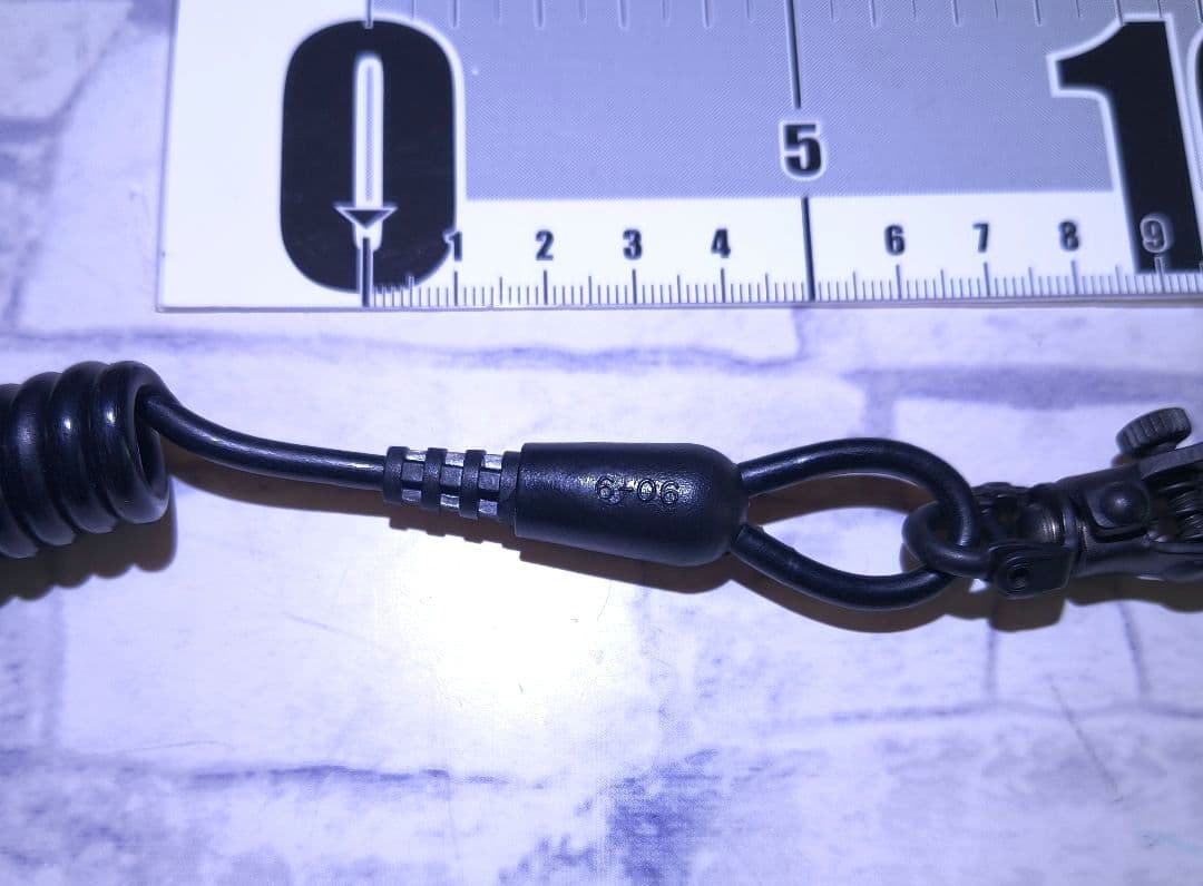 新品未使用】警察 カールコード 拳銃 ランヤード 吊り紐 1個 - メルカリ
