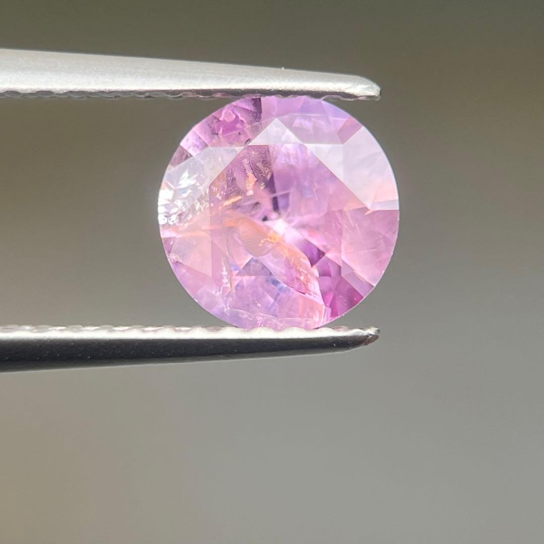 スリランカ産非加熱ピンクサファイアルース 非加熱ピンクサファイア オーバルカット スリランカ産 0.72ct 日独