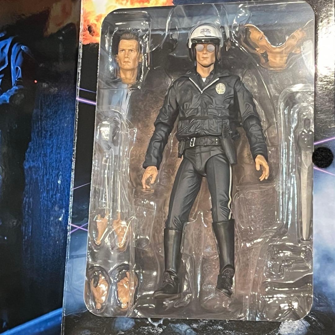 NECA ターミネーター2 T-1000 モーターサイクルコップ フィギュア