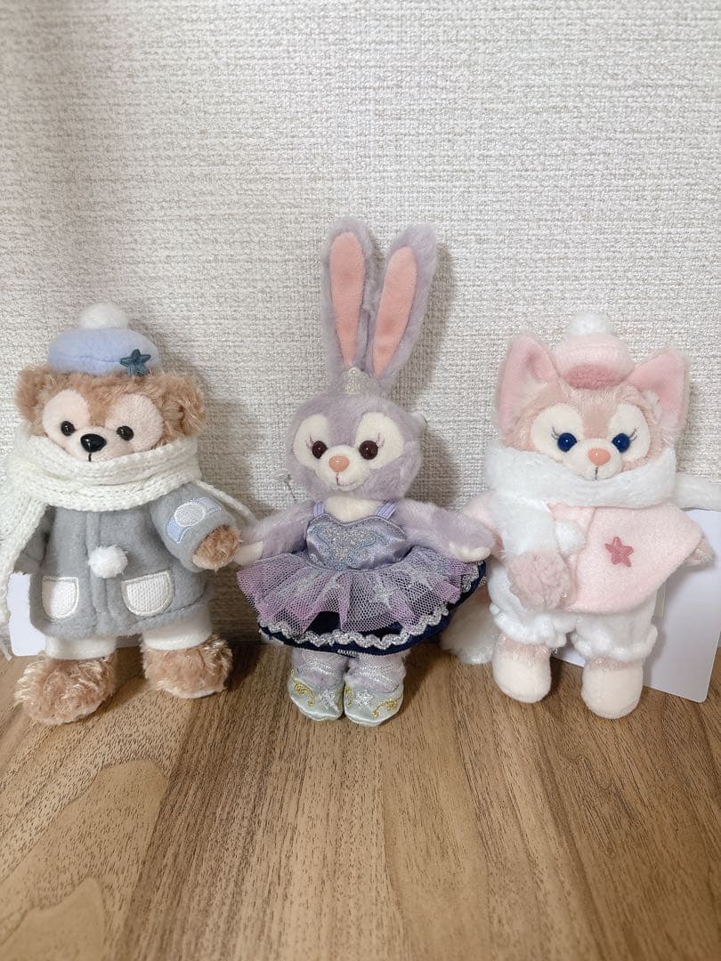 ダンシングスノーフレークスぬいぐるみバッジ　3セット ダッフィー＆フレンズのダンシング・スノーフレークス”☆ぬいぐるみ