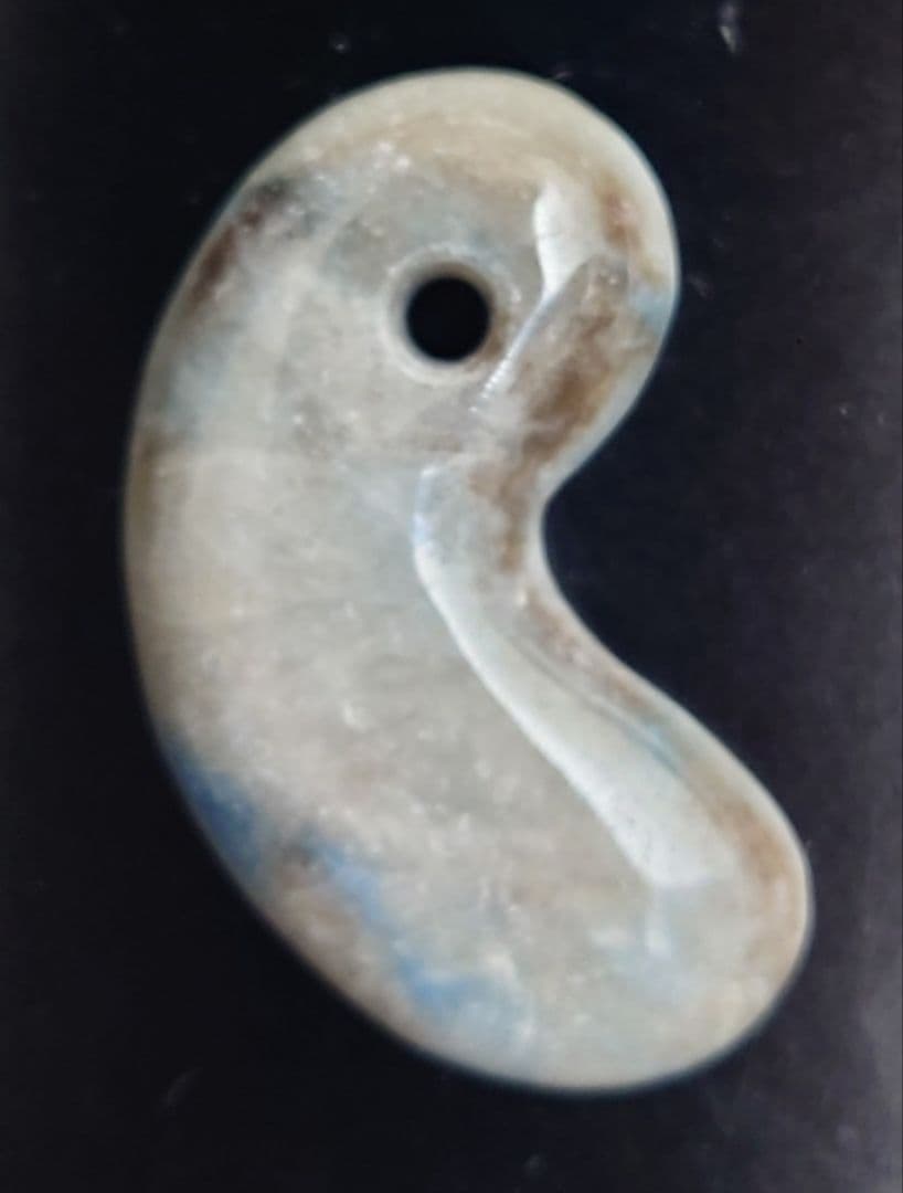 糸魚川翡翠　入りコン沢 入コン沢原石:糸魚川翡翠 BG0020 | 糸魚川翡翠工芸家 赤羽可行BASE