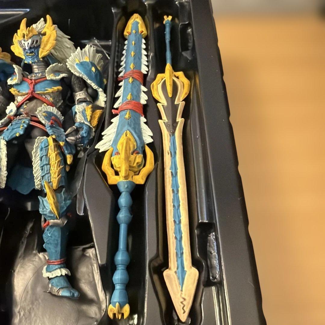 海洋堂 リボルテックヤマグチモンスターハンター ハンター男剣士