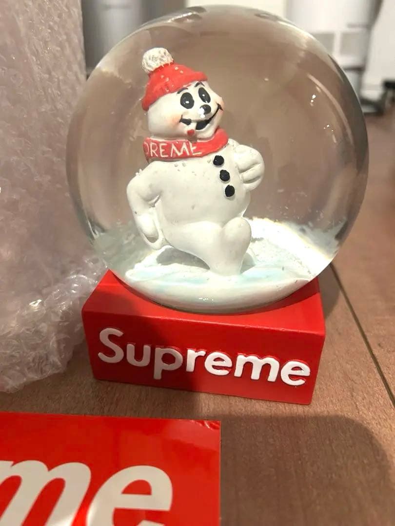 新品Supreme Snowman Snowglobe スノーマンスノードーム - 小物最 安値