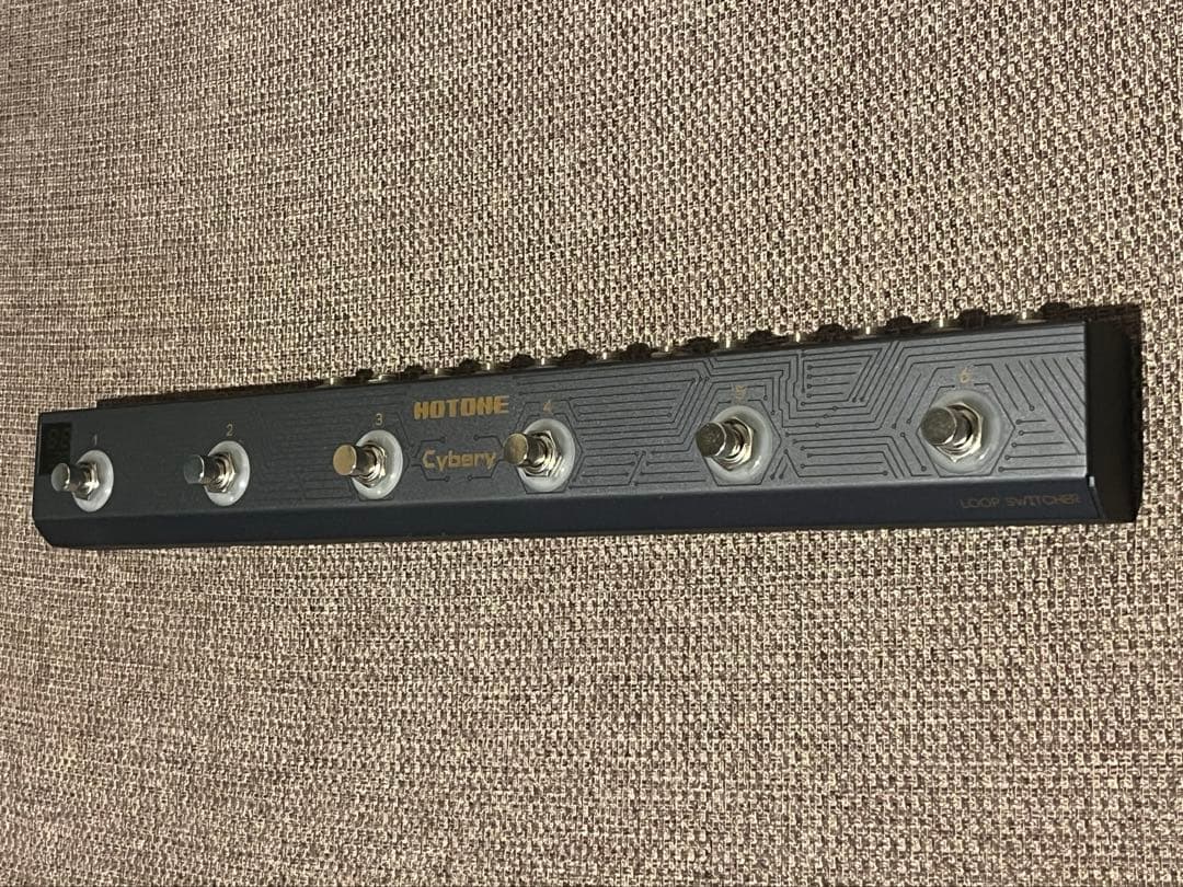 HOTONE / Cybery EC-10 ループ・スイッチャー MIDI HOTONE Cybery EC-10 ループ・スイッチャー MIDI コントローラー 送料