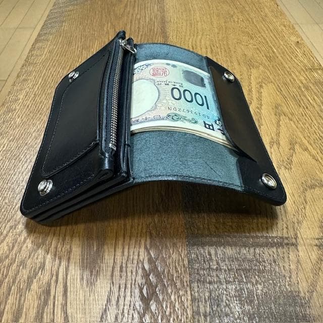 ミドルトラッカーウォレット 栃木レザーブラック シルバー トラッカー
