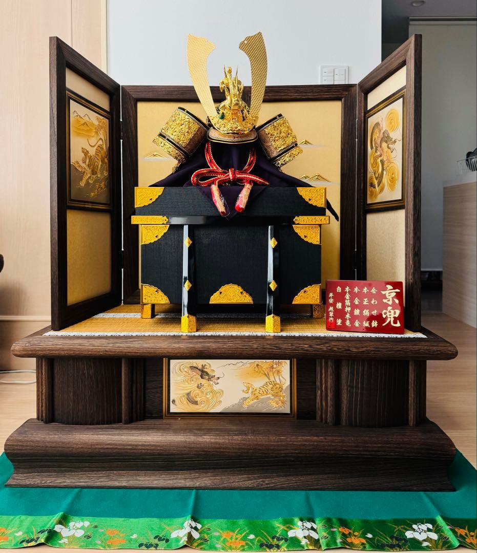 値下げ【五月人形　武将の御兜飾り　櫃付きセット一式】手渡し・引取可 五月人形】8号 鎌倉 太刀・槍付 兜ガラスケース飾り〈武光作