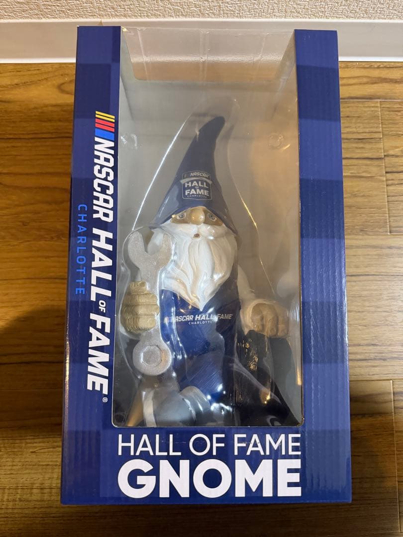 置物 NASCAR HALL OF FAME GNOME NASCAR Gnome - Etsy